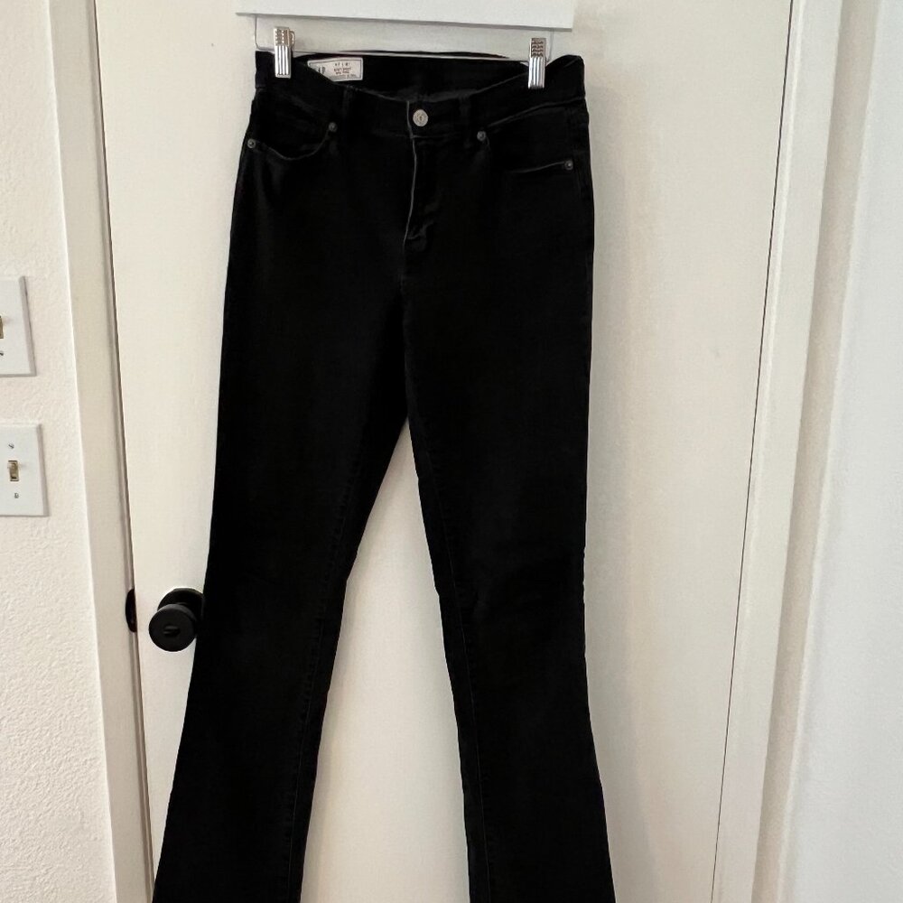 GAP Black Baby Boot Mid Rise Jeans in Size 27, 4 Long